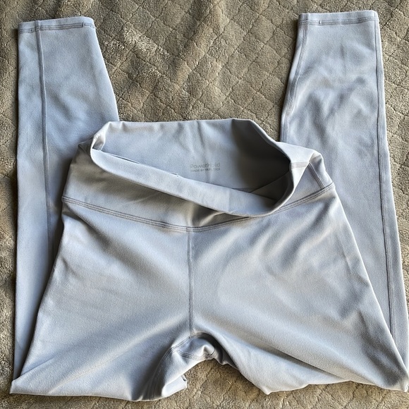 🌼Fabletics Grey Leggings🌼 - Picture 2 of 4